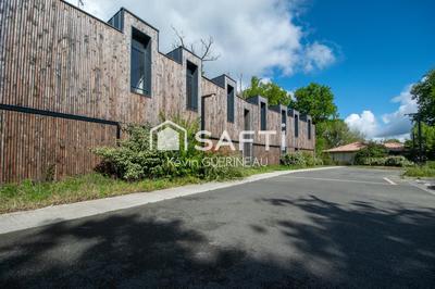 Maison - 93 m² - 5 pièces