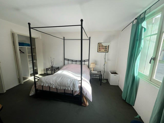 Loft - 161 m² - 5 pièces