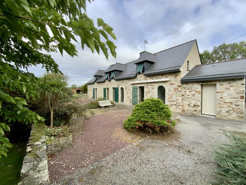 Maison - 194 m² - 8 pièces