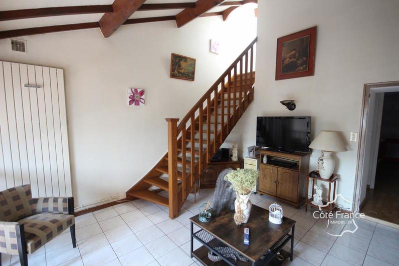 Maison - 140 m² - 5 pièces
