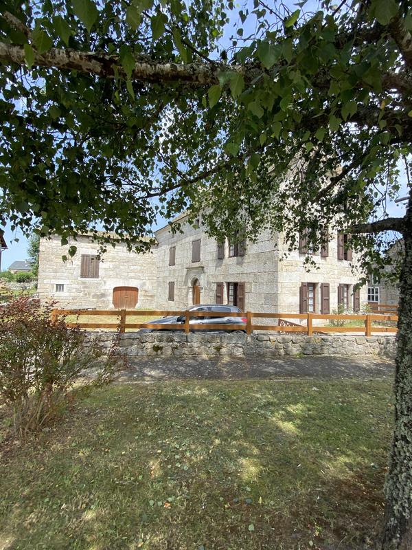 Corps de ferme - 100 m² - 5 pièces