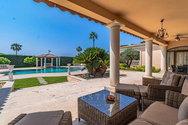 Maison - 347 m² - 7 pièces