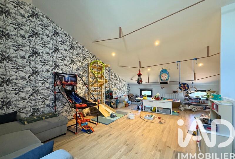 Maison de village - 220 m² - 5 pièces