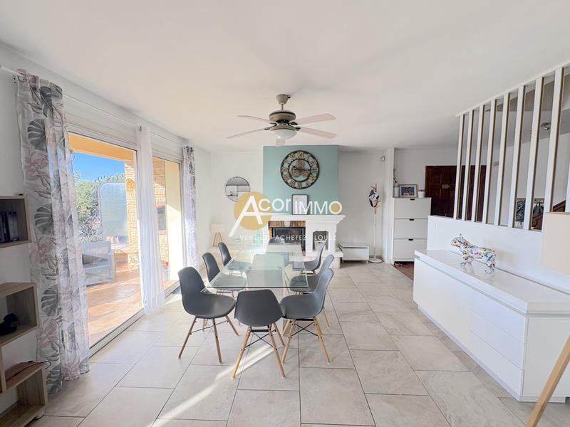 Maison - 211 m² - 9 pièces