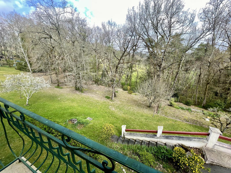 Maison - 214 m² - 5 pièces