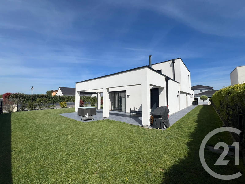 Maison - 202 m² - 5 pièces