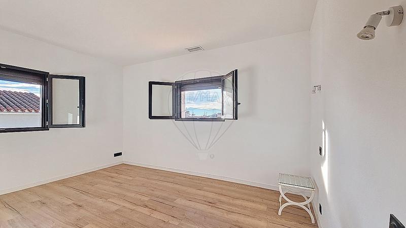 Villa - 243 m² - 7 pièces