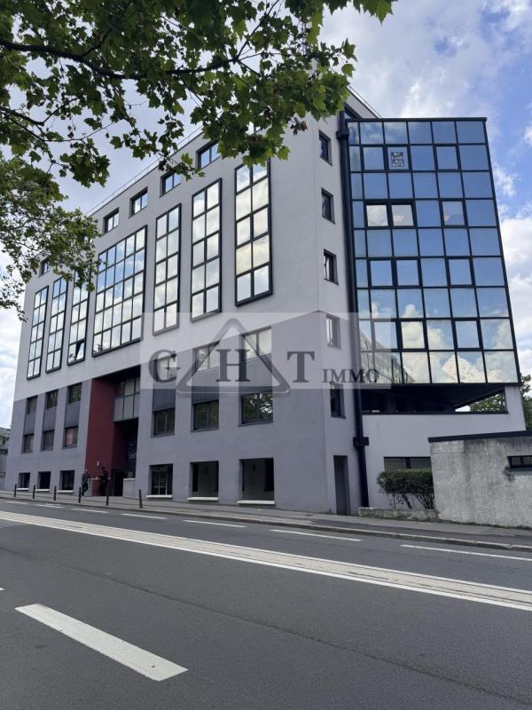 Bureau - 400 m²