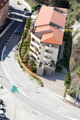 Parking / Garage - 1 065 m²