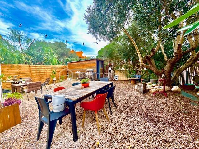 Maison traditionnelle - 88 m² - 4 pièces