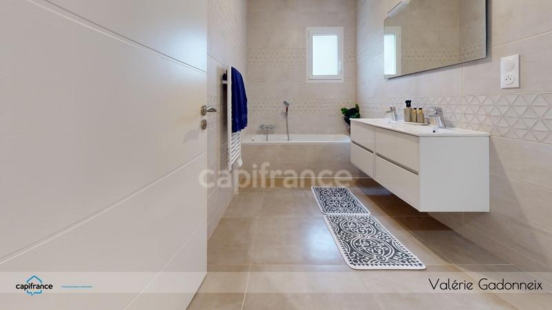 Maison - 96 m² - 5 pièces