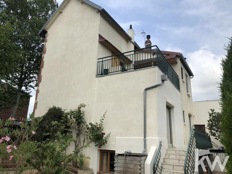 Maison - 110 m² - 6 pièces