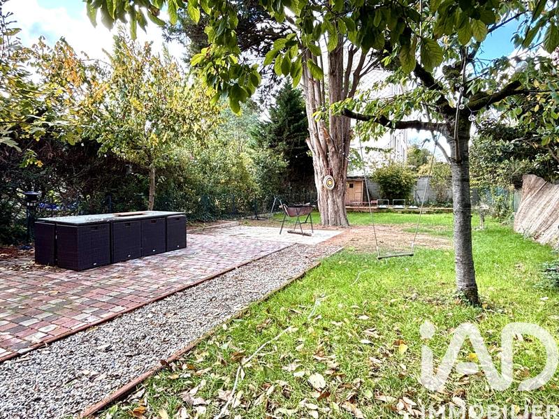 Maison - 202 m² - 8 pièces