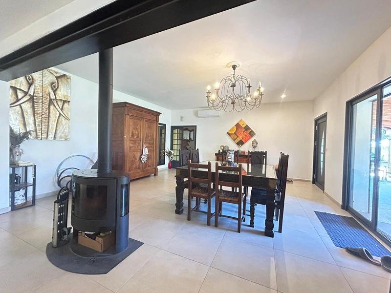 Maison - 300 m² - 9 pièces