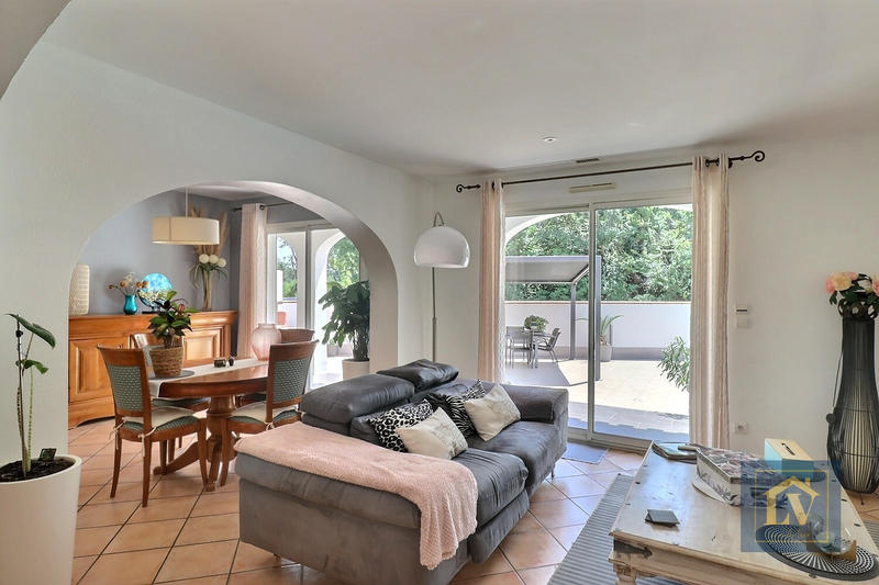 Villa - 195 m² - 6 pièces