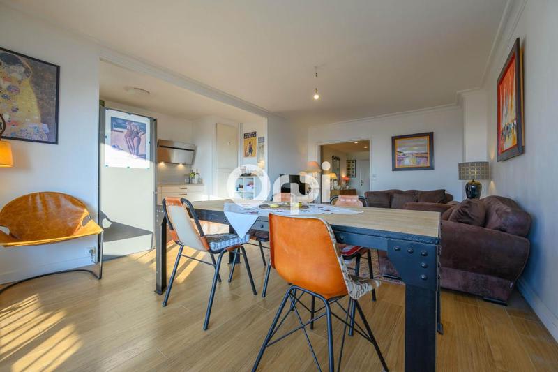 Appartement - 95 m² - 3 pièces