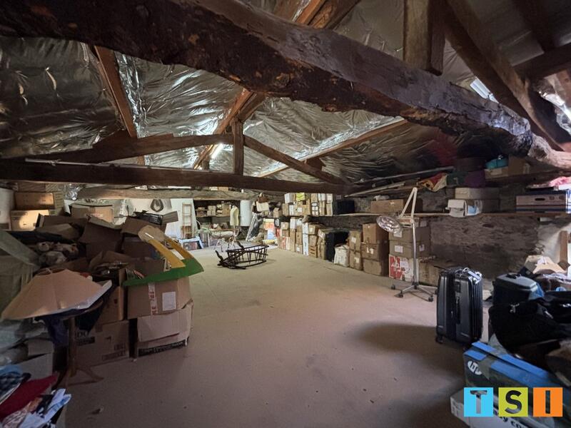 Maison - 268 m² - 7 pièces