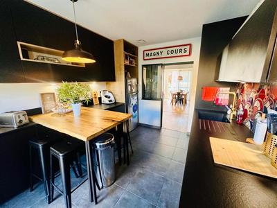 Appartement - 91 m² - 3 pièces