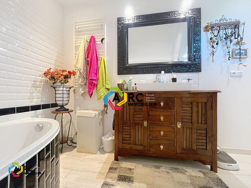 Maison - 121 m² - 5 pièces