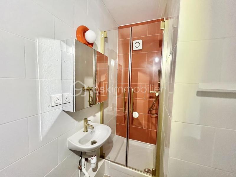 Studio - 15 m² - 1 pièce