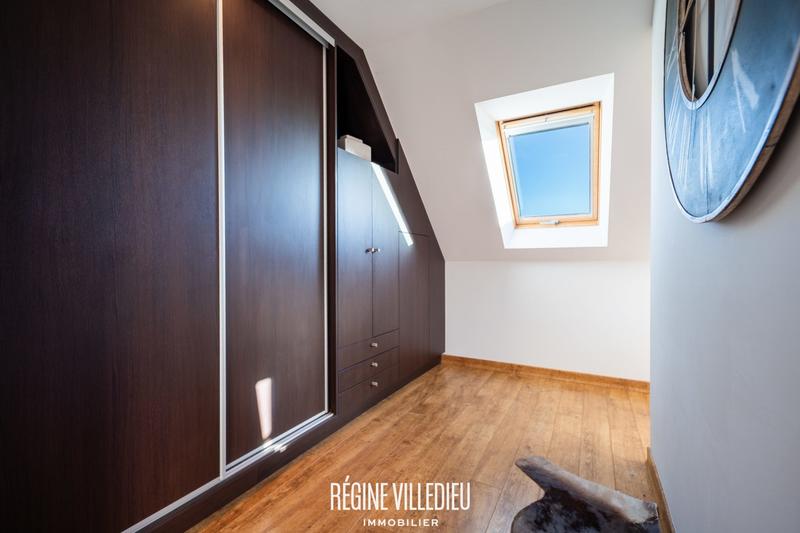 Maison - 296 m² - 7 pièces