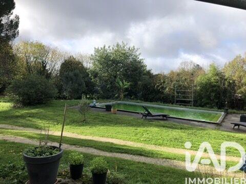 Maison - 206 m² - 7 pièces