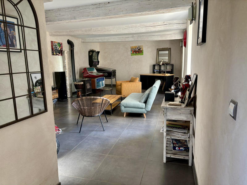 Mas - 200 m² - 8 pièces