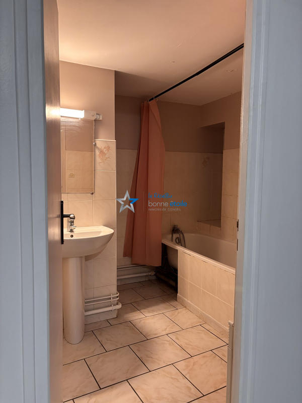 Maison - 139 m² - 7 pièces