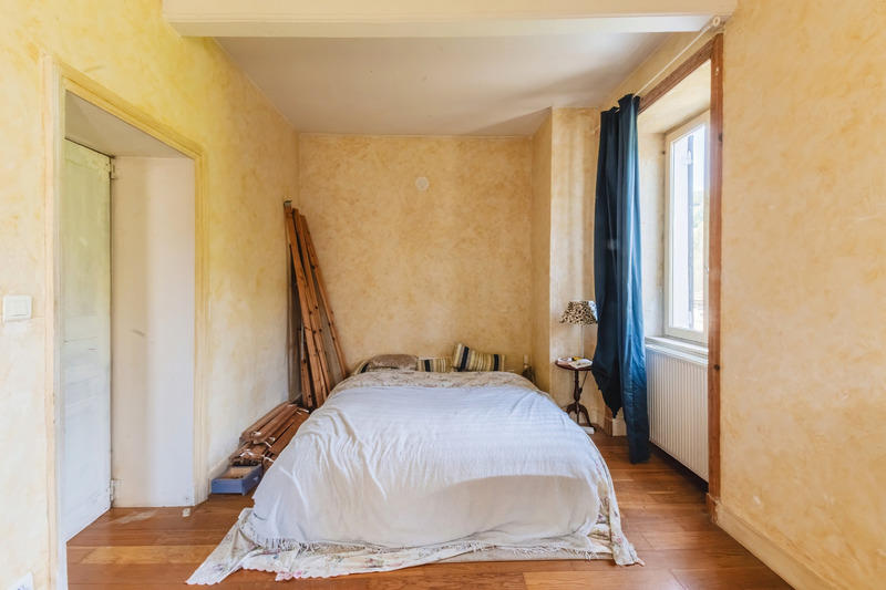 Maison - 275 m² - 8 pièces