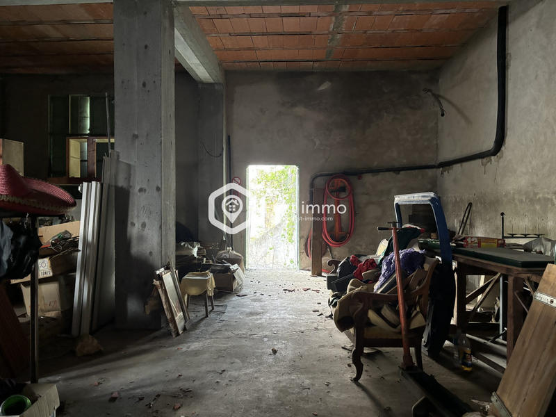 Maison ancienne - 700 m² - 4 pièces