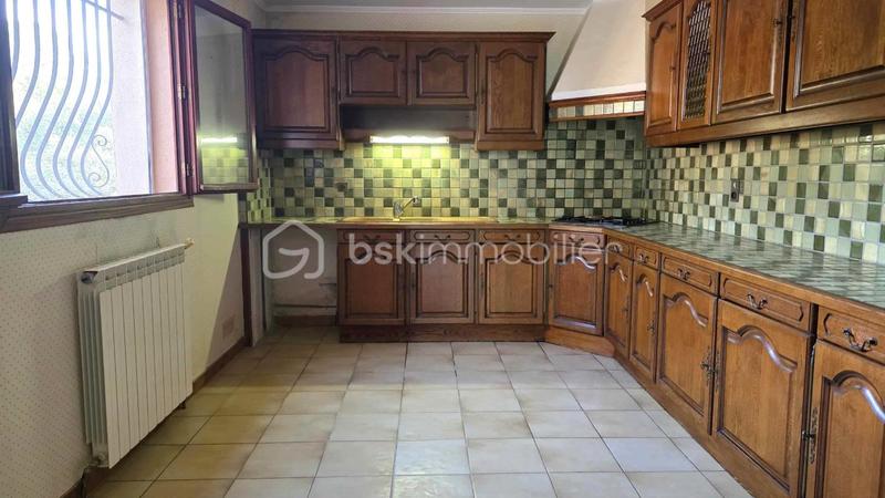 Maison traditionnelle - 176 m² - 7 pièces