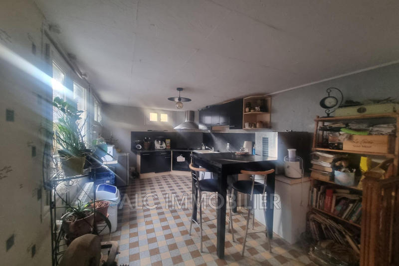 Fonds de commerce - Magasins - 153 m²