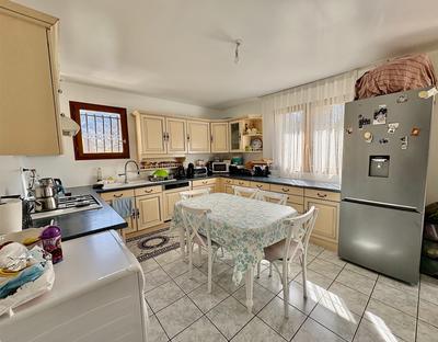 Maison - 189 m² - 7 pièces