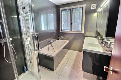 Maison - 147 m² - 6 pièces