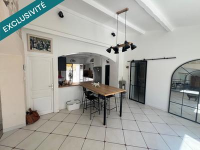 Maison - 210 m² - 7 pièces