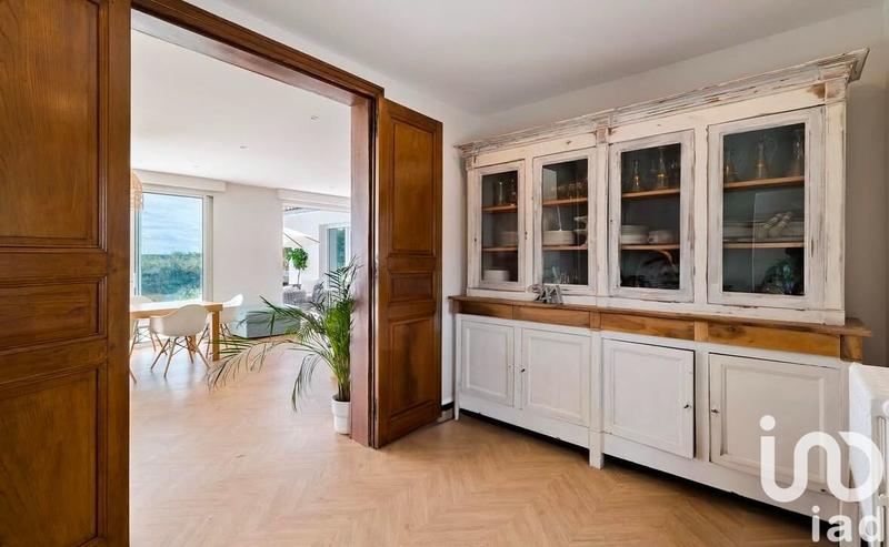 Maison - 263 m² - 8 pièces