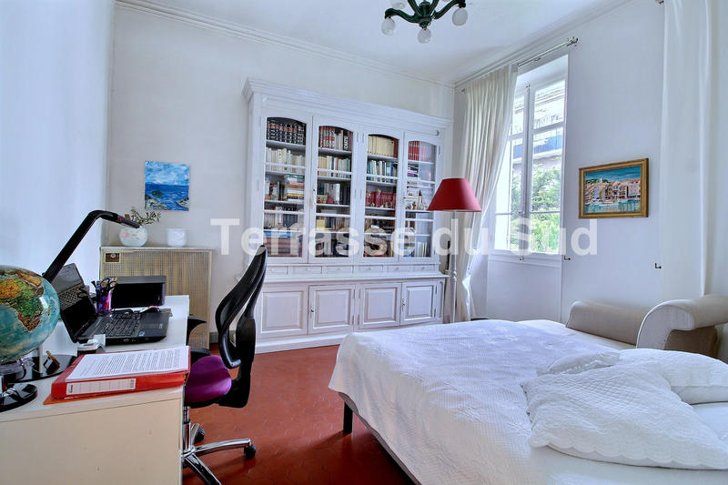 Maison - 218 m² - 7 pièces