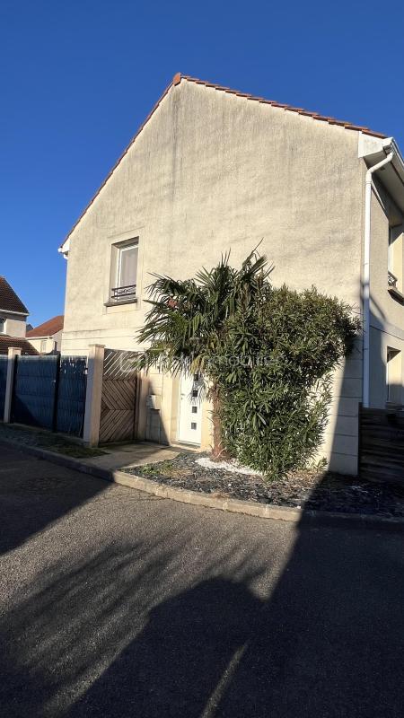 Maison - 115 m² - 6 pièces