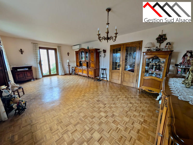 Maison traditionnelle - 103 m² - 5 pièces