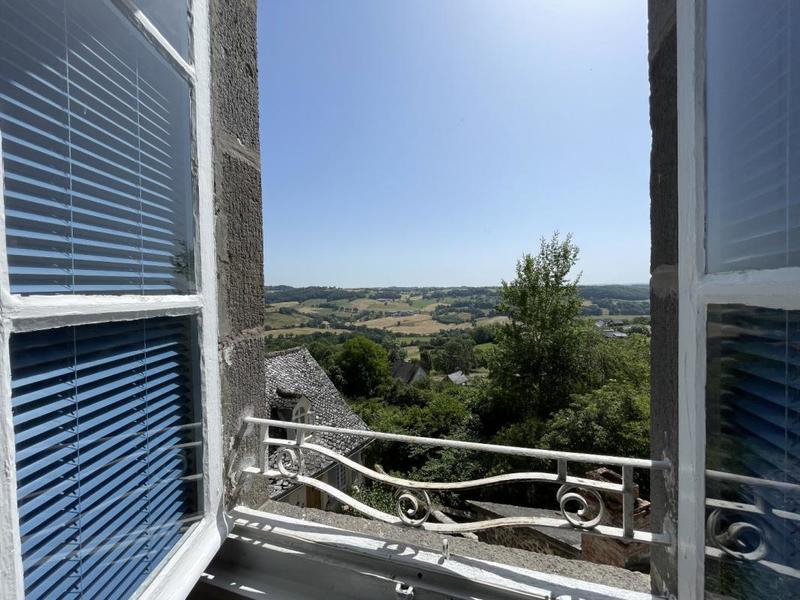 Maison - 204 m² - 5 pièces