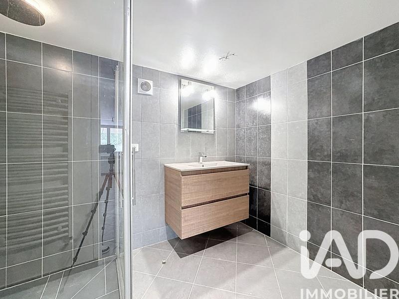 Maison - 185 m² - 9 pièces