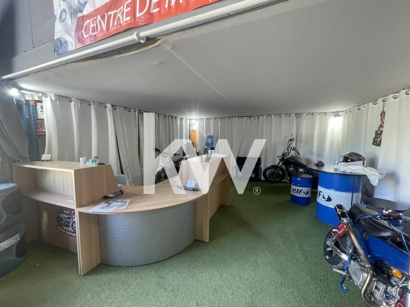 Fonds de commerce - Magasins - 250 m²