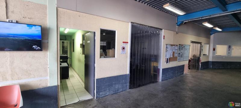 Entrepôt - 1 500 m² - 1 pièce