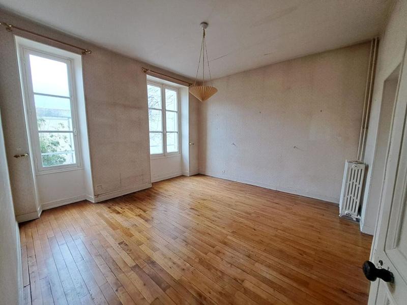Maison - 191 m² - 8 pièces