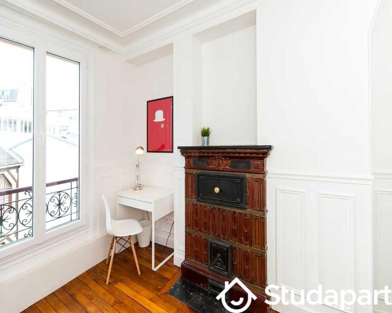 Chambre - 70 m² - 1 pièce