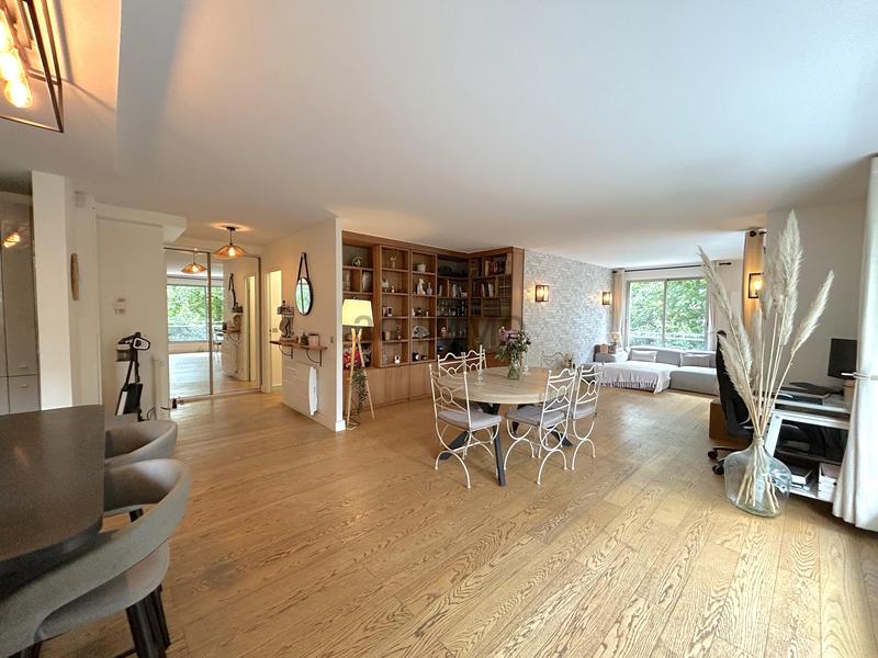 Appartement - 93 m² - 4 pièces