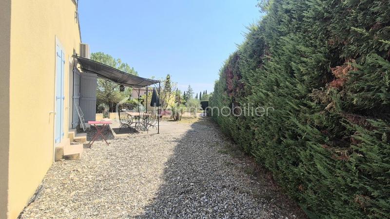 Villa - 252 m² - 9 pièces