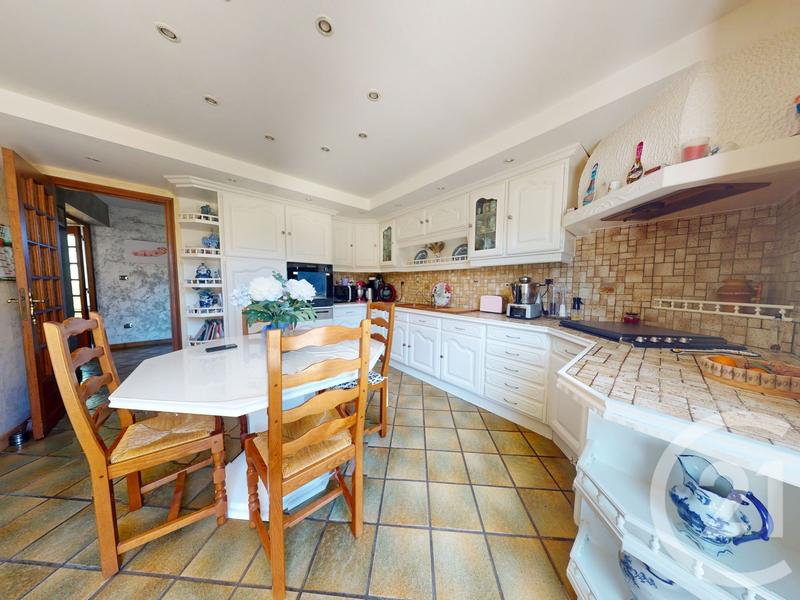 Maison - 130 m² - 5 pièces