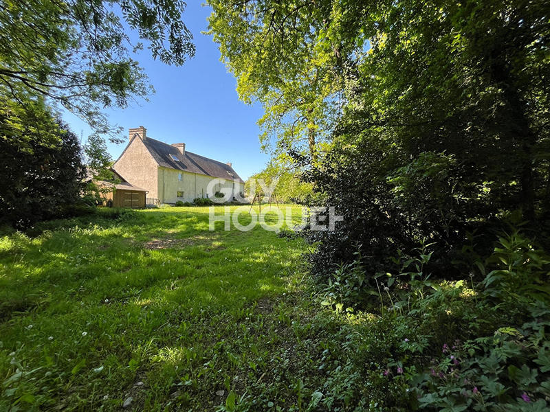 Maison - 252 m² - 8 pièces