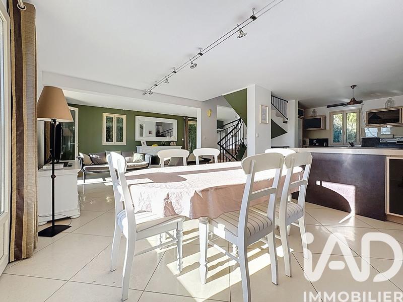 Maison - 105 m² - 5 pièces